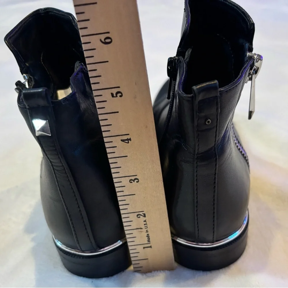 Marc Fisher Black Leather Rail Ankle Boots Side Zip Silver Accent 6M